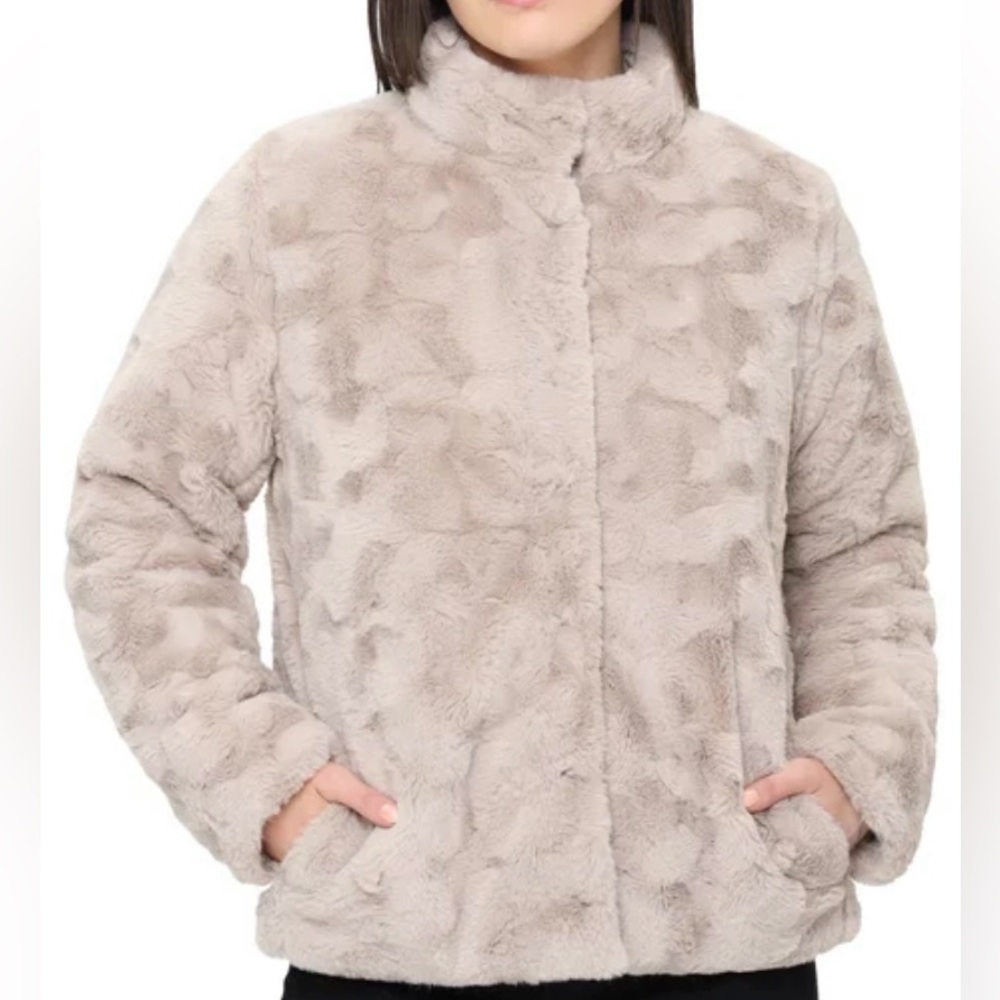Women's Reversible jacket in Tan Size XL - NWT